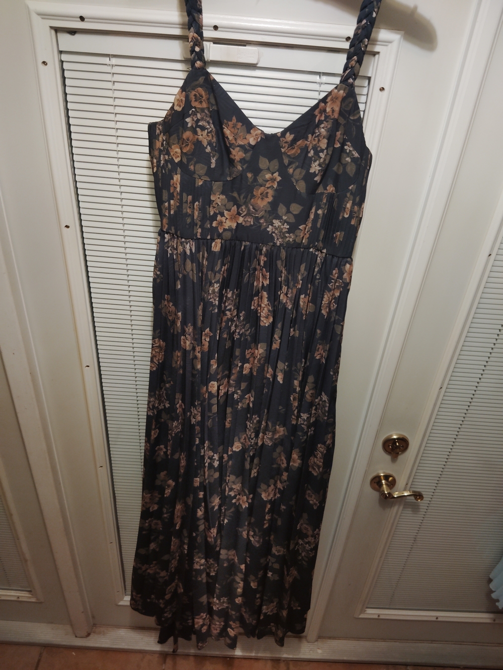 Linny Gown By Hutch Size 4
